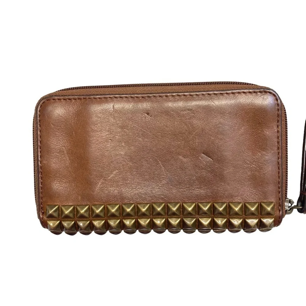 Coach brown weathered leather wristlet wallet